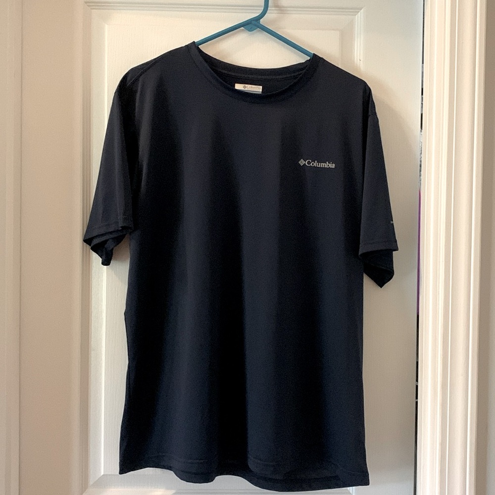 Men’s Columbia fishing shirt. Never worn. XL
